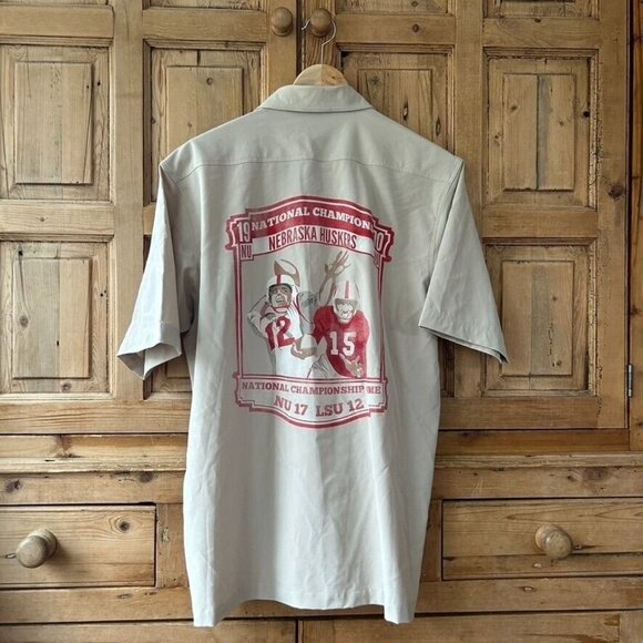 VanSport Medium Nebraska Huskers Retro Football Champs SS Button Front Shirt‎ - Picture 1 of 10